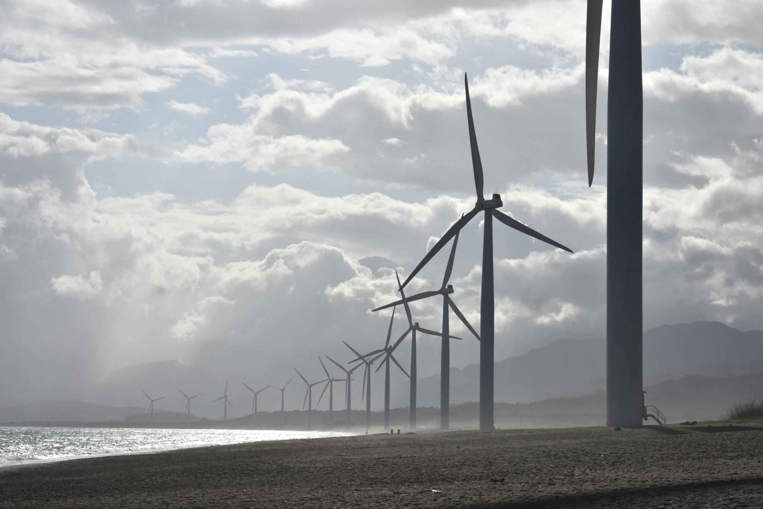 O Setor de Energia Elétrica na Bolsa de Valores: Por Que Investir?